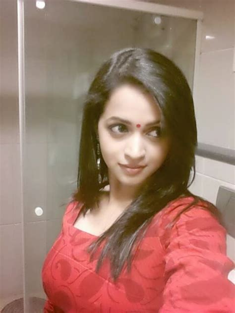 tamil actress hd wallpapers bhavana hot facebook photos gallery