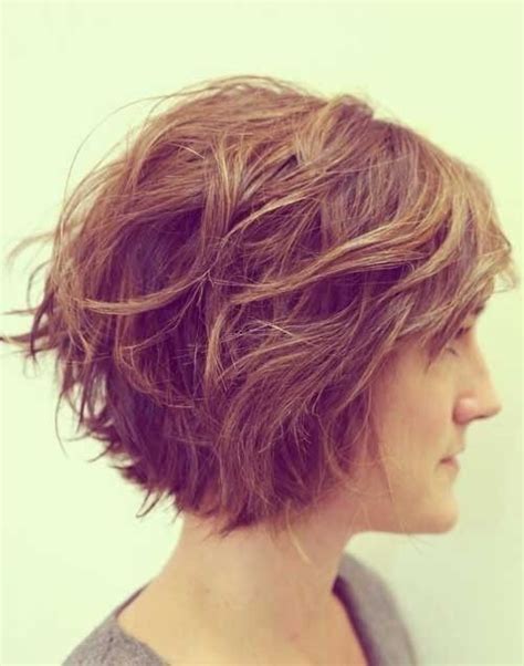 20 Shorter Hairstyles Perfect For Thick Manes Pop Haircuts Wavy Bob