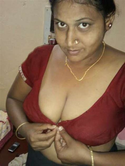 mallu aunties opening bra