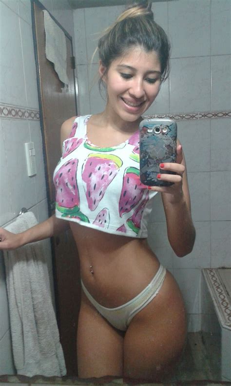 fotos porno de una pendeja argentina desnuda mica pendejita sexy que quiere ser famosa en