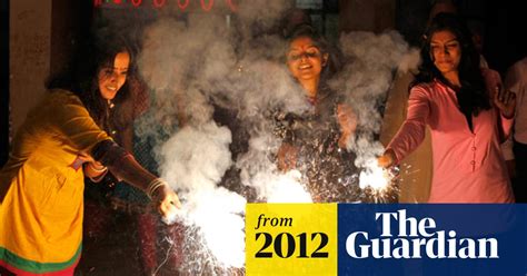 India S Hindus Celebrate Diwali Festival Of Light Video Life And