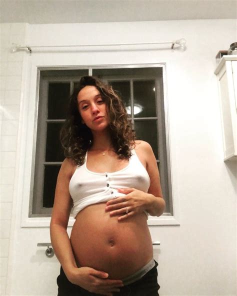 Stella Maeve Pregnant Manslastrefuge