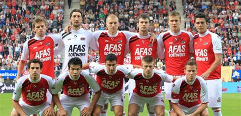 az uitshirt  ontworpen door supporters voetbalshirtscom