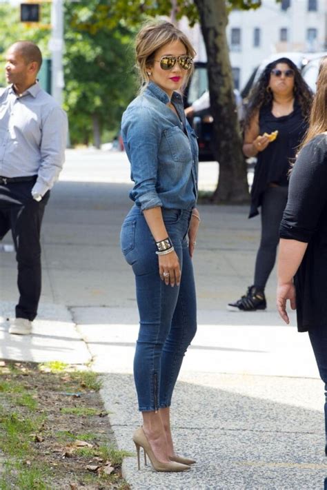 Jennifer Lopez In Tight Jeans Prowler0190