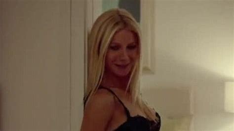 Gwyneth Paltrow Strips In Thanks For Sharing