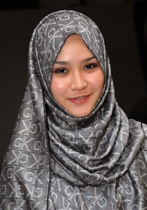 tips hijab ala zaskia adya mecca rioval