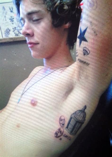 One Direction S Harry Styles Shows Off New Tattoos Capital