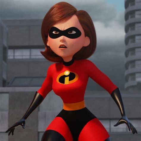 The New ‘incredibles 2’ Trailer Shows Elastigirl’s Heroic Ambitions And