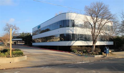 class b office bldg off i 635 and coit conveniently located near