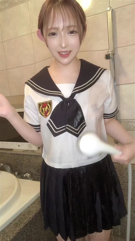 Masturbate In The Shower Room Wearing School Clothes Clip By
