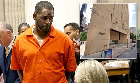R Kelly Attacked By Inmate As He Awaits Trial In Chicago Prison
