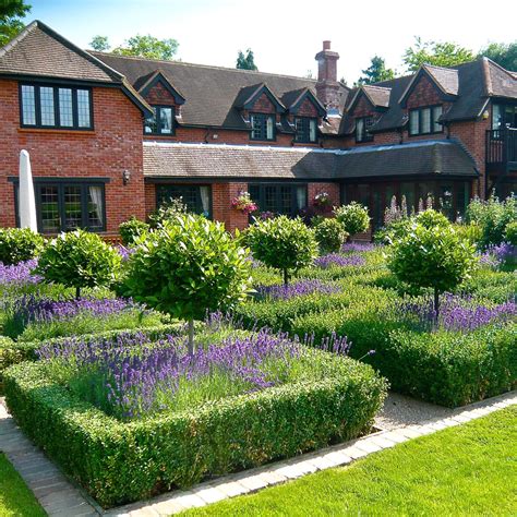 formal country garden jo alderson phillips english garden design formal garden design