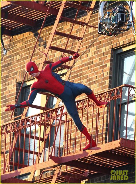 tom holland performs his own spider man stunts on nyc