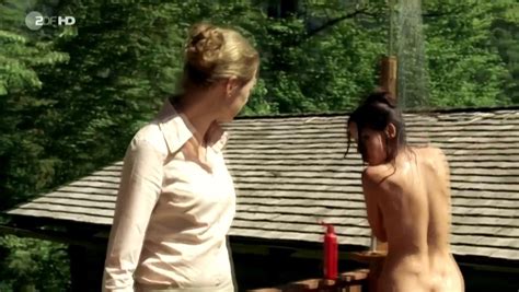 Nude Video Celebs Anneke Schwabe Nude In Den Besten Familien 2012