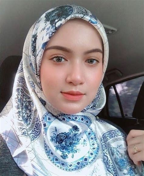 pin oleh binsalam  hijab cantik   gaya hijab wanita cantik