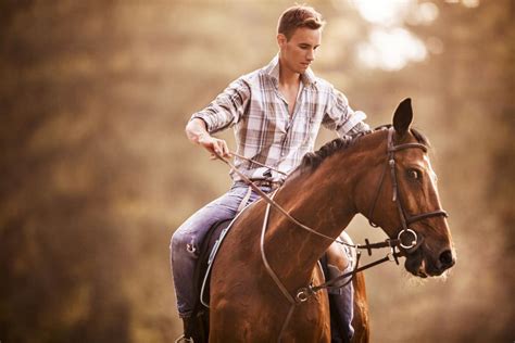 top  beginner horse riding mistakes