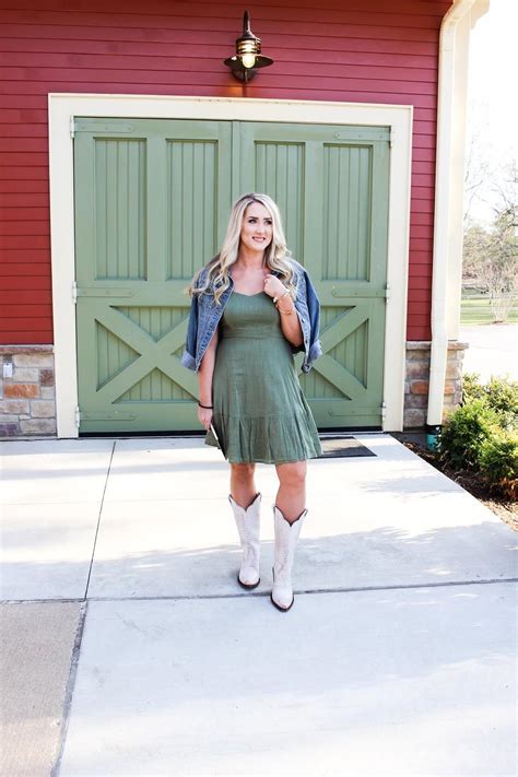 Fashionable Country Concert Outfits Idea For Women In 2019