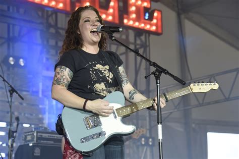 Ashley Mcbryde Readies Lp ‘girl Going Nowhere Shares New Video