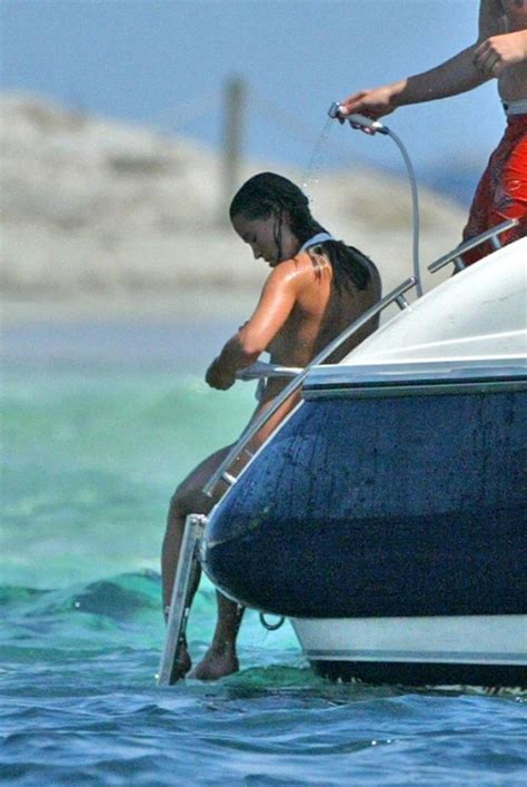 pippa middleton nude and bikini pics from caribbean islands scandal planet