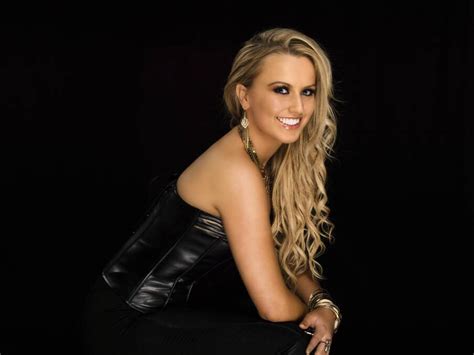 2018 tamworth country music festival christie lamb performs at the