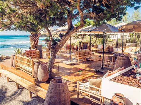 guide    beach restaurants  ibiza luxury london