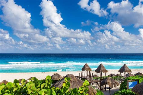 beaches  cancun mexico