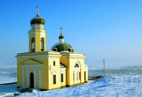churches pray  peace  ukraine waging nonviolence waging nonviolence