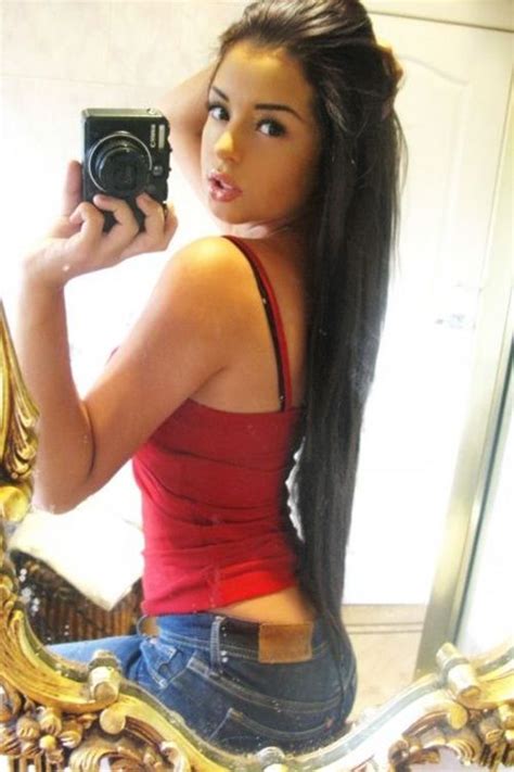 hot girl in mirror selfie i ve got to look sorry pinterest girls latinas and long hair