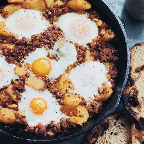 best 25 chorizo and eggs ideas on pinterest chorizo breakfast brunch recipes with chorizo