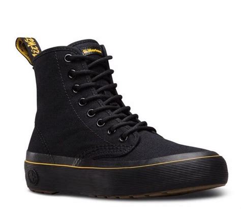 discontinued monet boot womens size   wear     fit perfect  dr martens tend