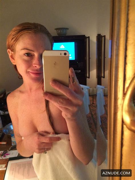 Lindsay Lohan Sexy And Hot Bathroom Photos Aznude
