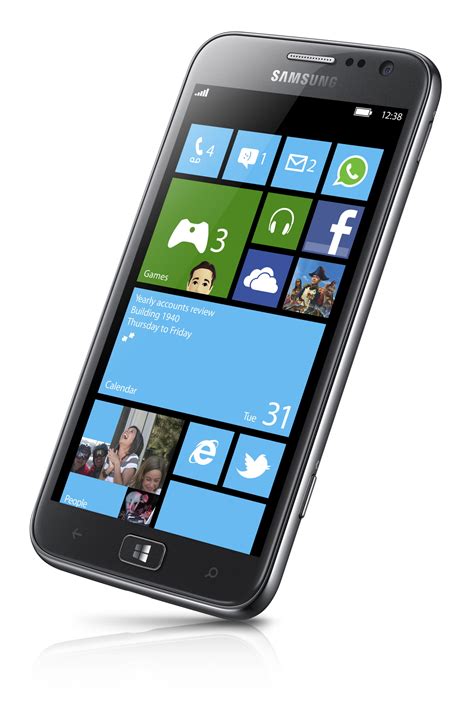 samsungs ativ  pics   windows phone  device geekwire