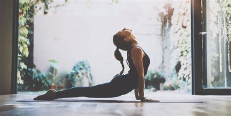 yoga poses  beat  holiday bloat koko move