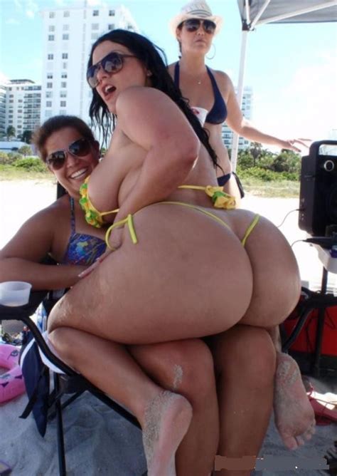 Two Thick Girls In Bikinis Hanging Out Thick Pictures
