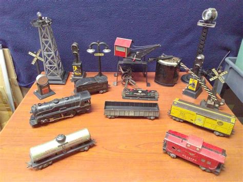 pc lot  marx toys marline powered locomotive tin train set