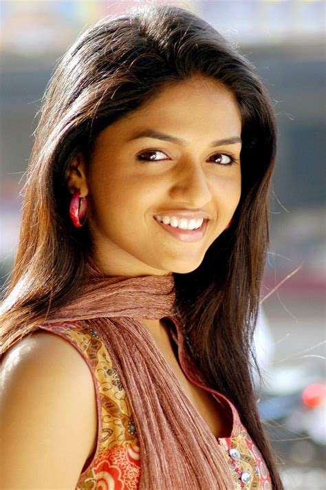 masilamani actress sunaina cute looking pics actress photos stills wallpapers