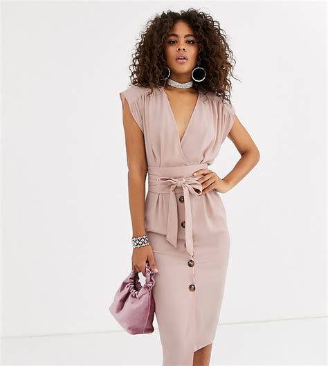 asos design tall mouwloze midi jurk met knopen en ceintuur roze tall fashion