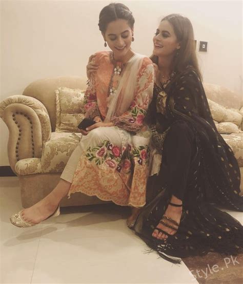 Beautiful Clicks Of Twin Sisters Aiman Khan And Minal Khan Style Pk