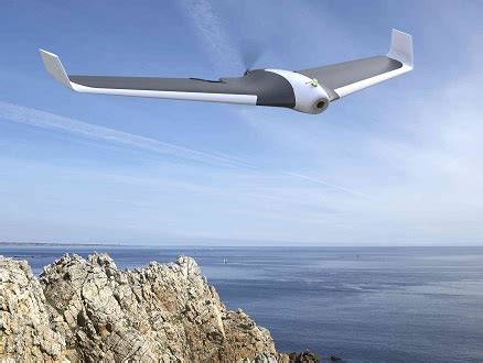 parrot disco le drone aile volante qui atteint les  kmh  vole  longtemps