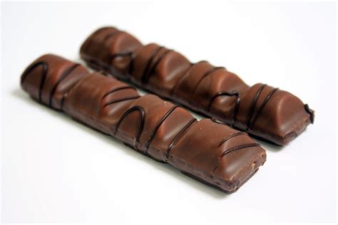 kinder bueno chocolate bar kinder bueno pinterest chocolate bar  kinder chocolate