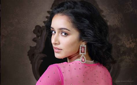 shraddha kapoor 5 wallpapers hd wallpapers id 15380