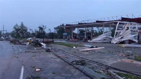 catastrophic damage  massive tornado strikes missouris capital