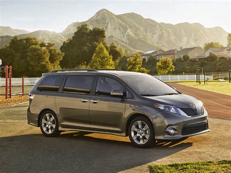 mail carrier  king   minivans  toyota sienna xle review