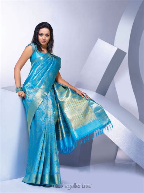 bhavana saree photo shoot stills pulimoottil silks photos new movie