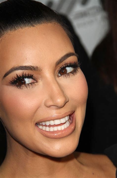 Pin By Fozia On Teeth Inspo Goals Kardashian Beauty Kim Kardashian