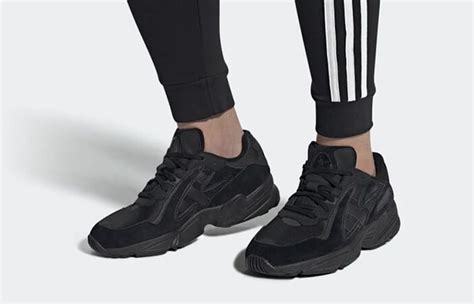 adidas yung  chasm black ee   buy fastsole