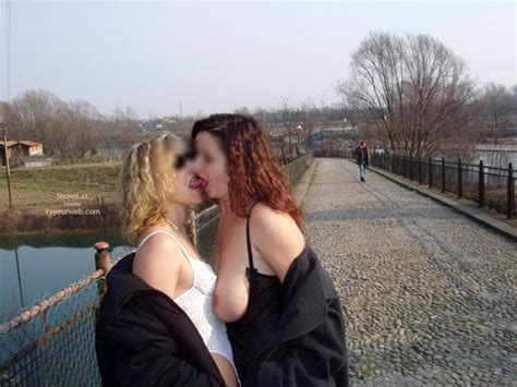 tiziana 6 gessica outdoor april 2003 voyeur web