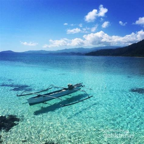 perahu melayang  pulau salando sulawesi tengah