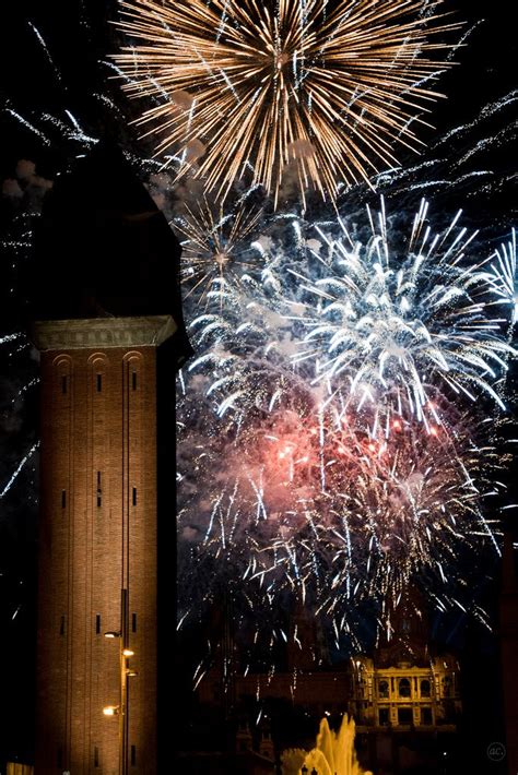 barcelona spain von tchacky amazing places fireworks fireworks display fire works