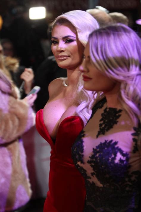 chloe sims cleavage 8 photos thefappening